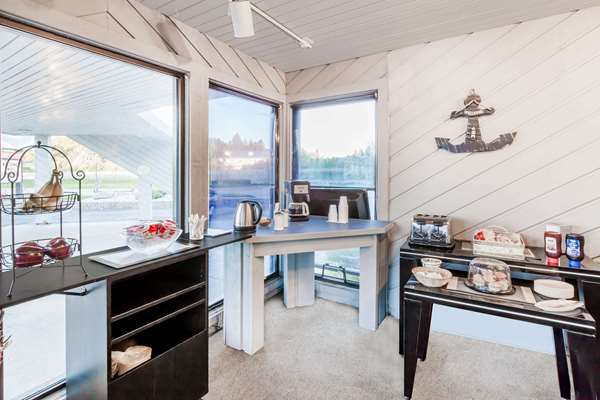 Amenities - Knights Inn Mackinaw City - I-75, Exit 339