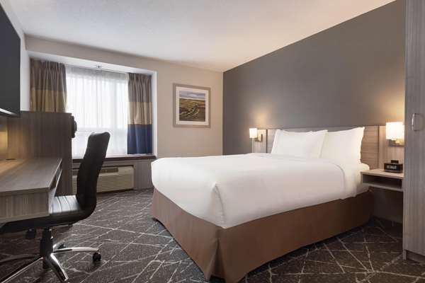  - Microtel Inn & Suites by Wyndham Lloydminster