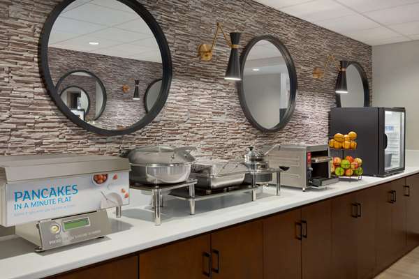 Restaurant - Microtel Inn & Suites by Wyndham Lloydminster