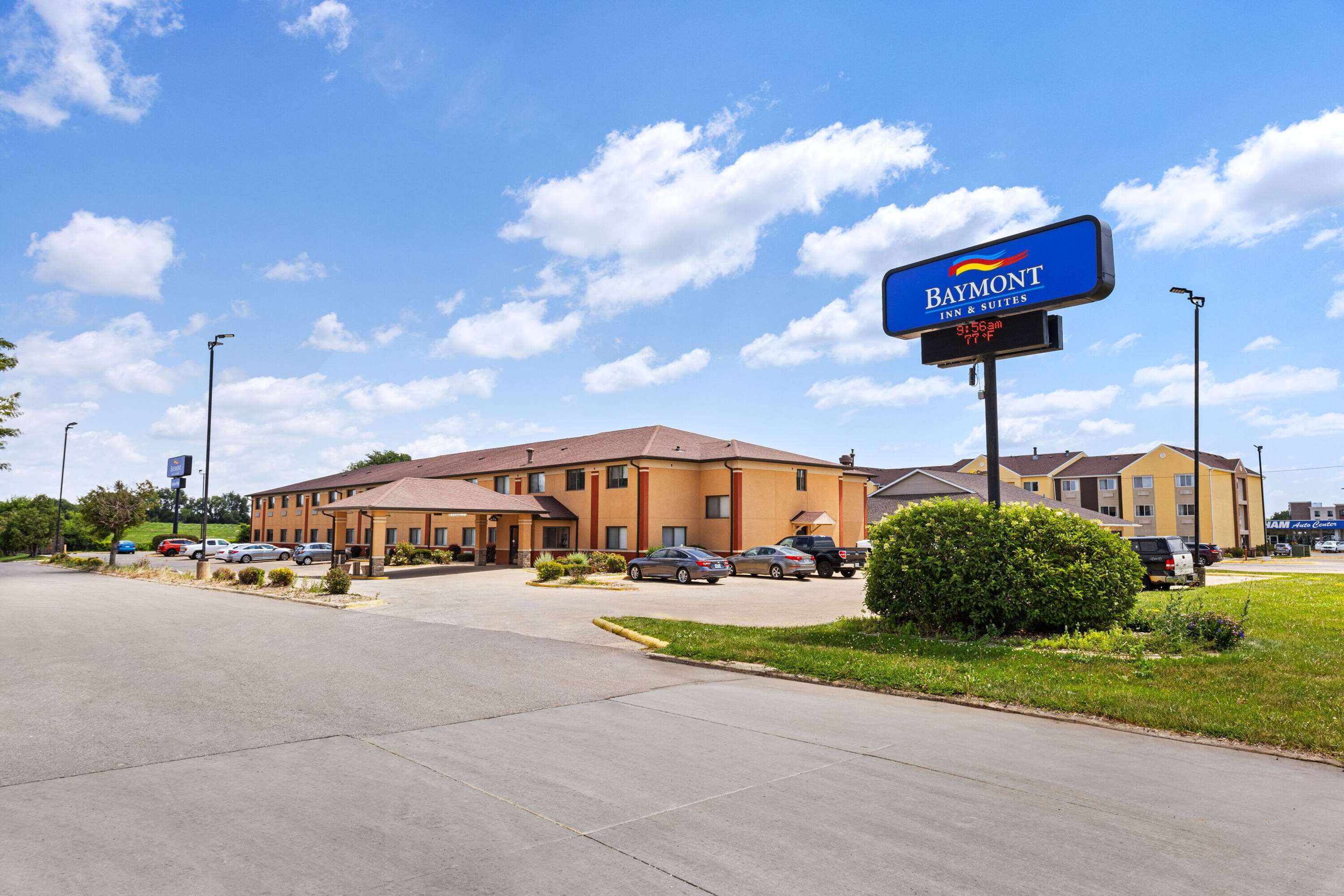 Exterior | Baymont by Wyndham Waterloo