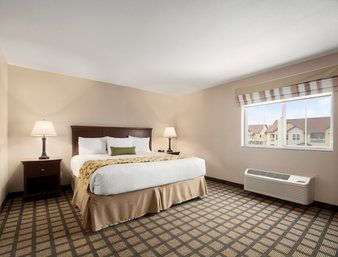 Suite - Baymont Inn & Suites Odessa