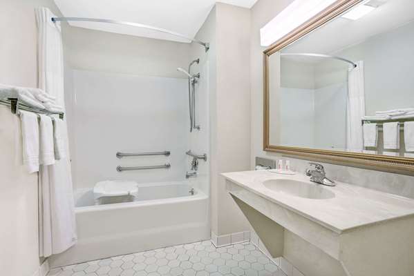  - Days Inn Macon - I-475, Exit 3