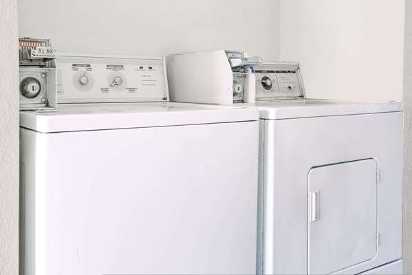 Amenities - Days Inn Macon - I-475, Exit 3