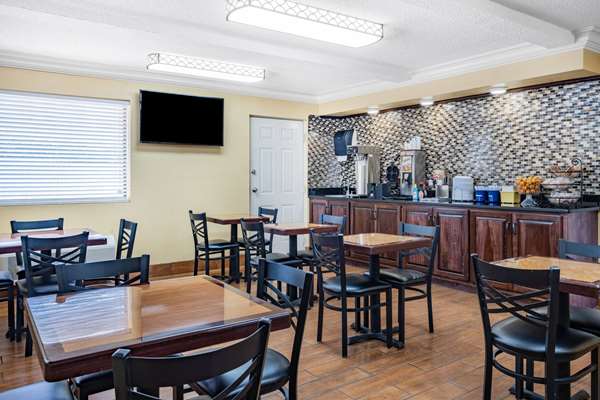  - Days Inn Macon - I-475, Exit 3