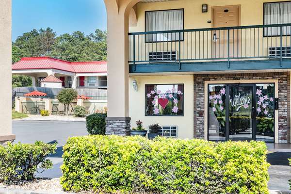 Exterior view - Days Inn Macon - I-475, Exit 3