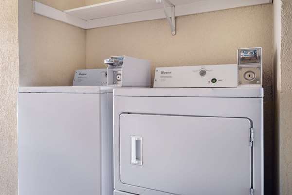 Amenities - Days Inn Macon - I-475, Exit 3