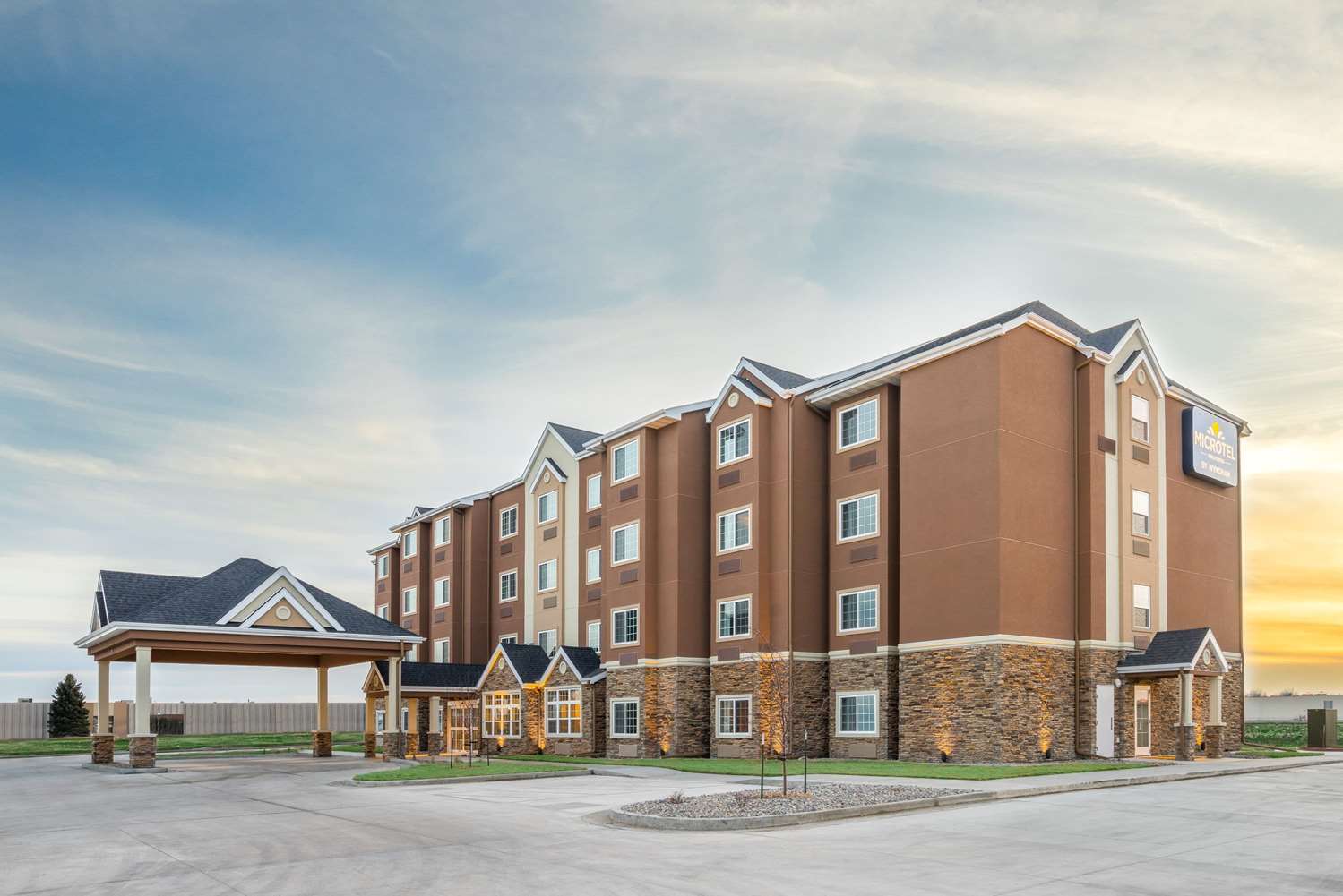 Microtel Inn & Suites by Wyndham Moorhead I94, Exit 1A, MN See