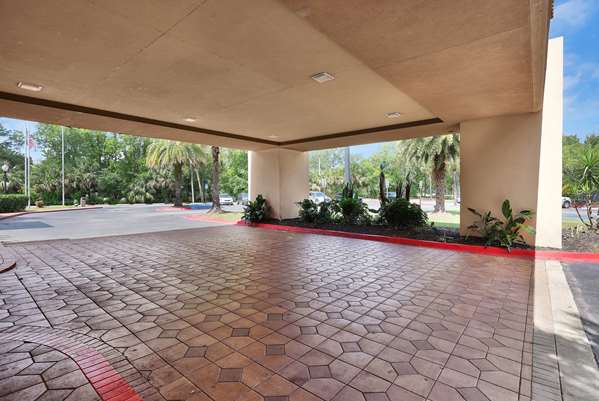 Exterior view - Ramada Hotel & Conference Center Baymeadows JAX - I-95, Exit 341