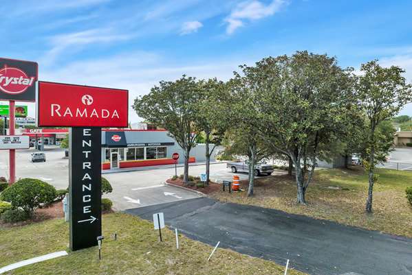 Exterior view - Ramada Hotel & Conference Center Baymeadows JAX - I-95, Exit 341