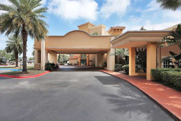 Exterior view - Ramada Hotel & Conference Center Baymeadows JAX - I-95, Exit 341