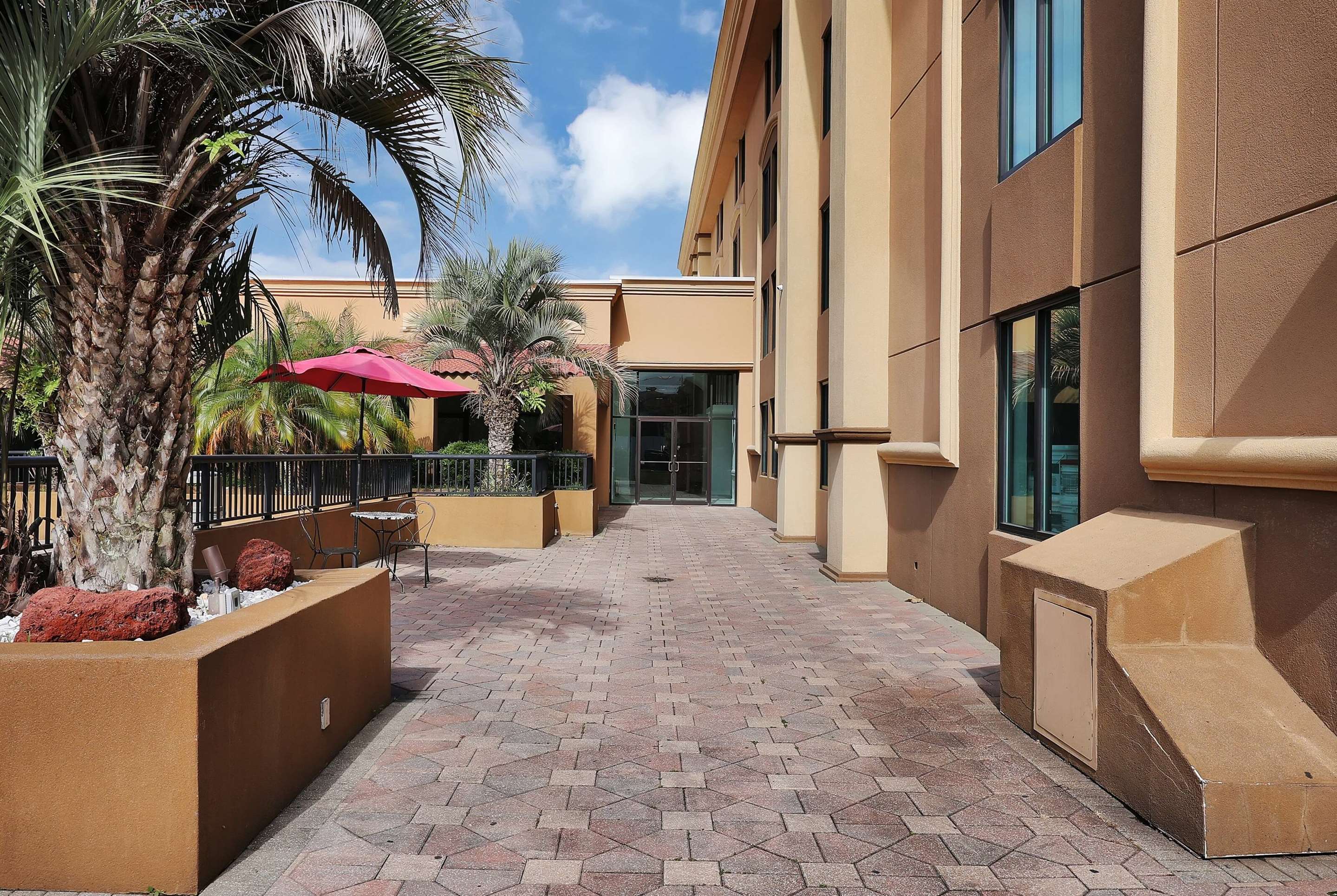 Guest room amenity | Ramada by Wyndham Jacksonville I-95 by Butler Blvd