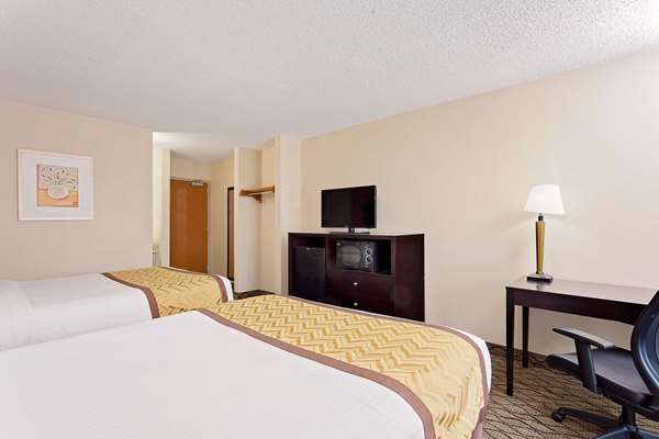  - Baymont Inn & Suites East Kalamazoo - I-94, Exit 80