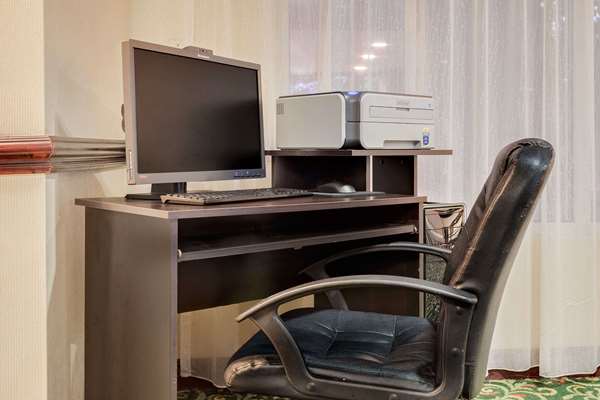 Conference Area - Baymont Inn & Suites East Kalamazoo - I-94, Exit 80