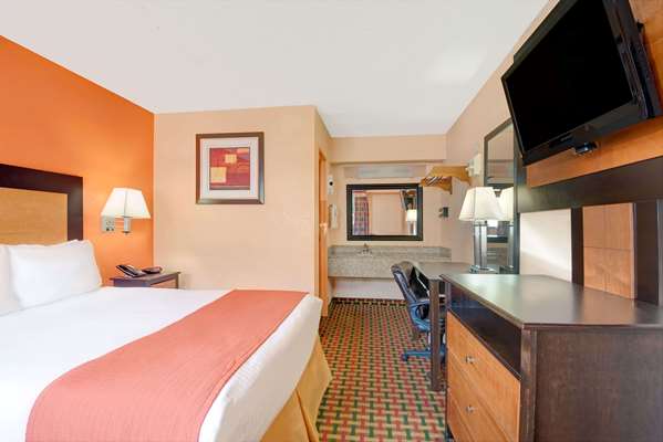  - Days Inn Independence - I-70, Exit 12