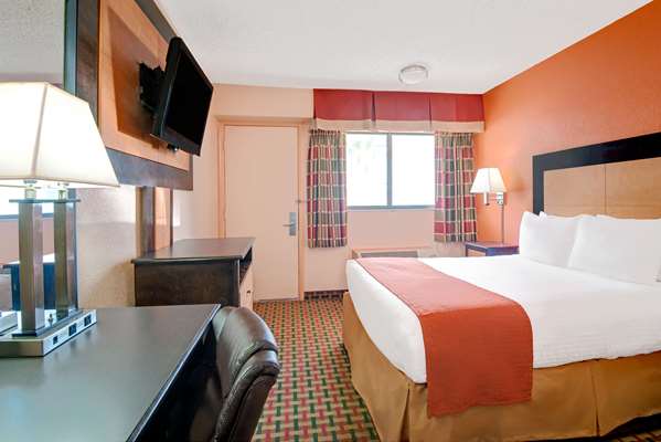  - Days Inn Independence - I-70, Exit 12