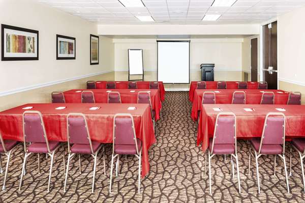  - Ramada Hotel Salt Lake City - I-80, Exit 118