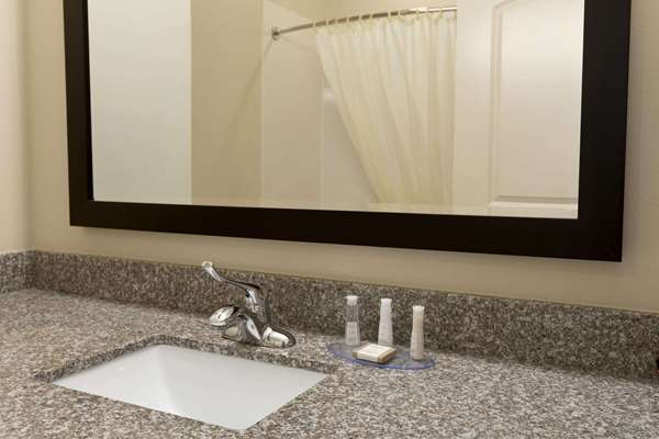  - Baymont Inn & Suites Victoria