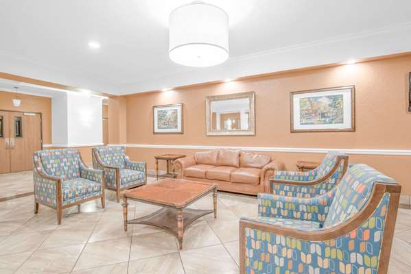  - Baymont Inn & Suites Pearsall