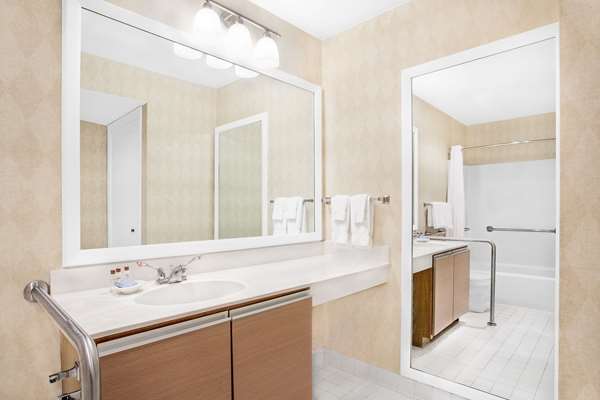 - Hawthorn Suites by Wyndham Green Bay