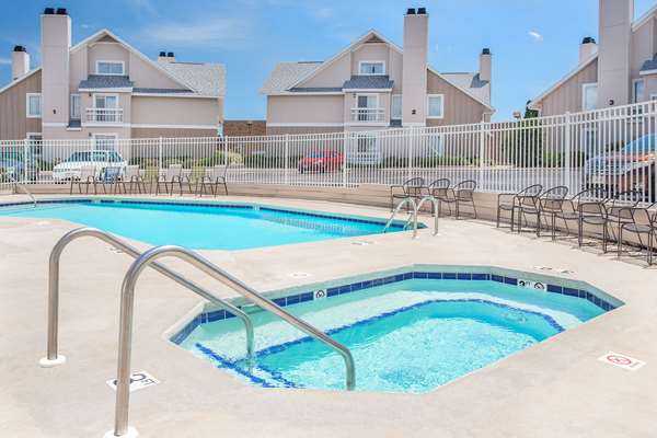 Pool - Hawthorn Suites by Wyndham Green Bay
