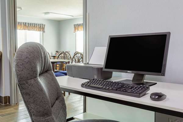 Conference Area - Baymont Inn & Suites Marinette