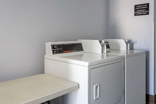 Amenities - Baymont Inn & Suites Marinette