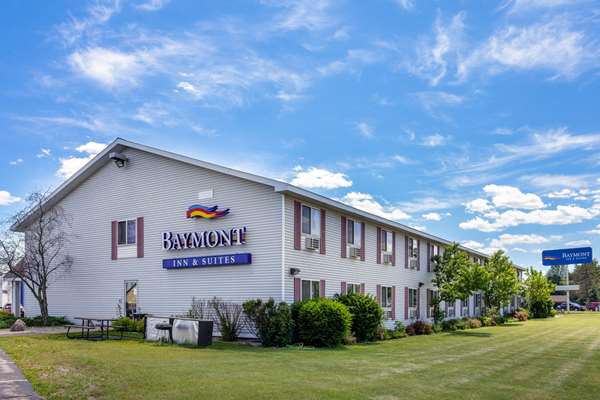 Exterior view - Baymont Inn & Suites Marinette