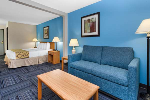 Suite - Baymont Inn & Suites Marinette