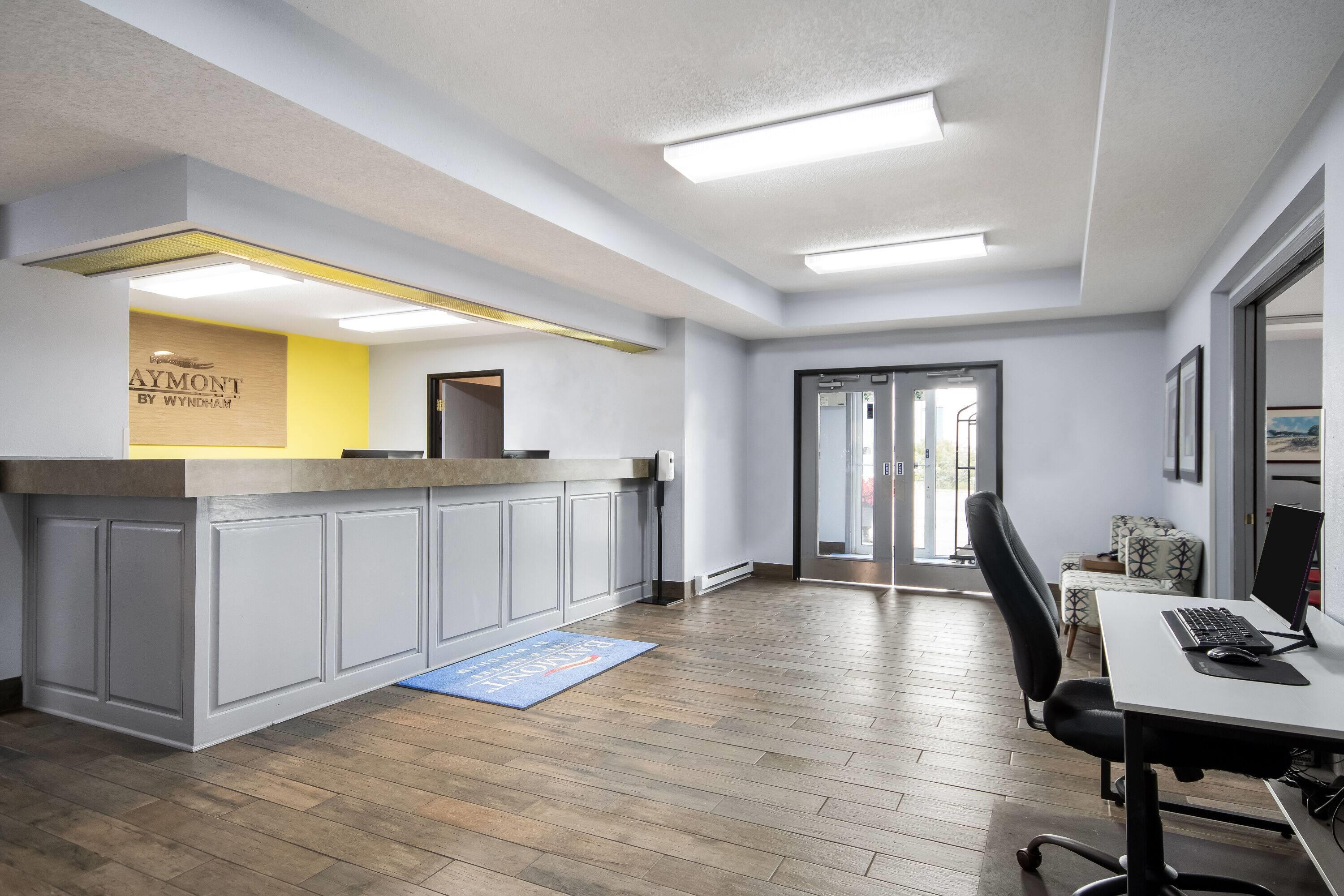 Reception | Baymont by Wyndham Marinette