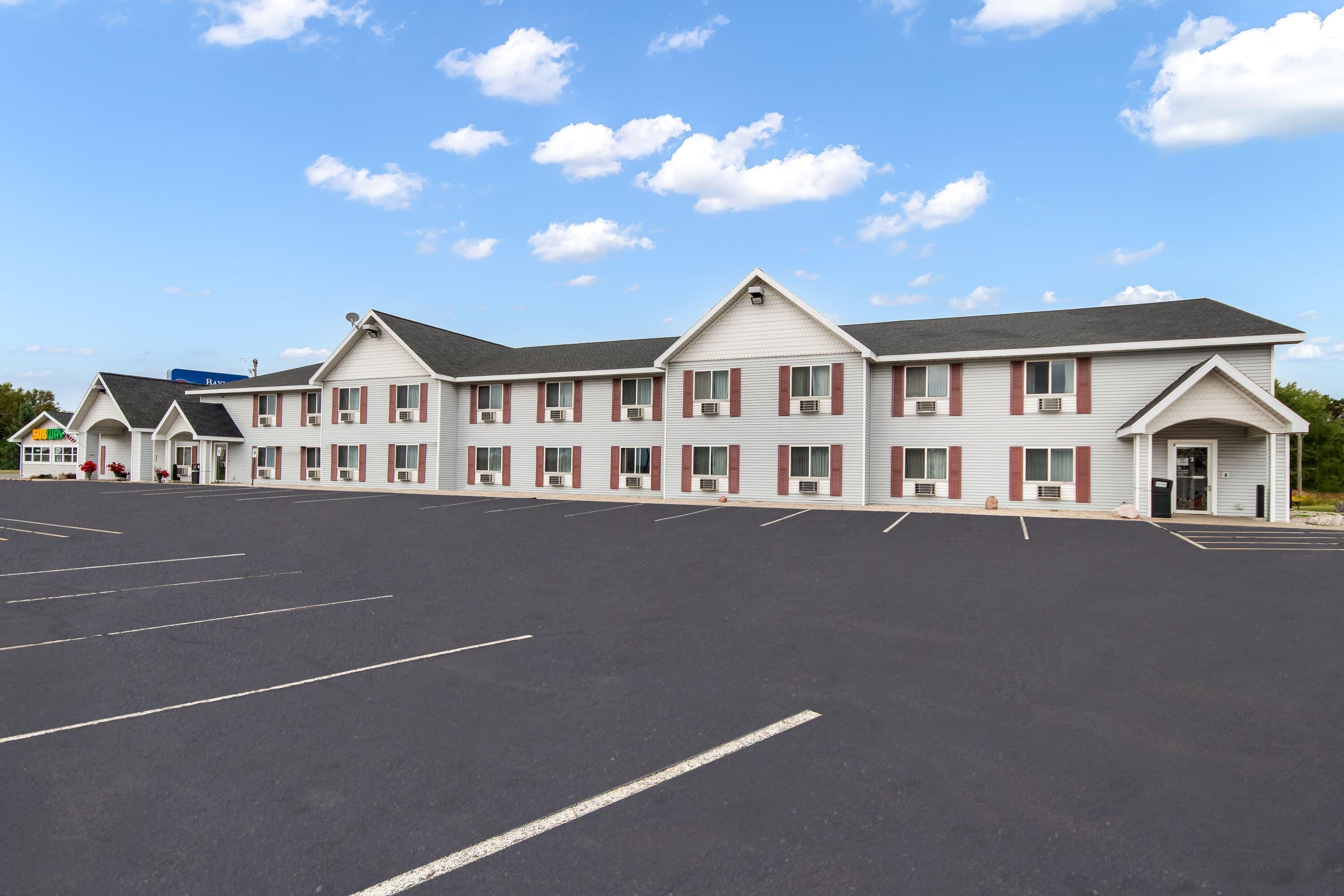 Exterior | Baymont by Wyndham Marinette