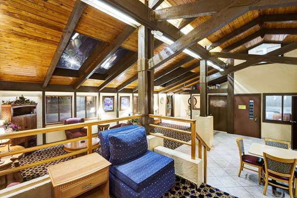  - Super 8 Hotel Hutchinson