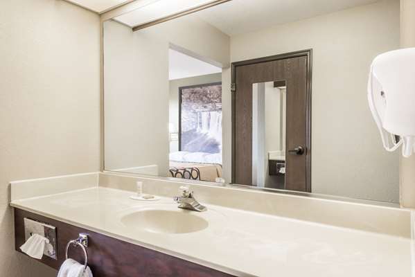  - Super 8 Hotel Madison