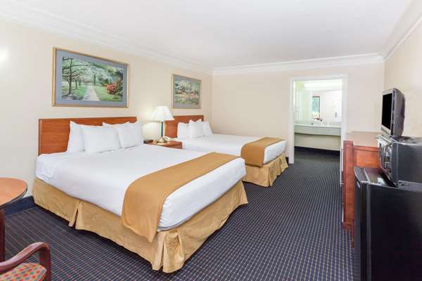  - Super 8 Motel Convention Center Area Dalton - I-75, Exit 333