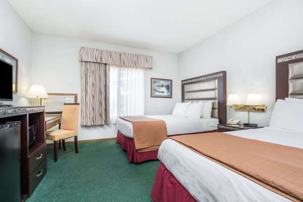  - Days Inn Hutchinson
