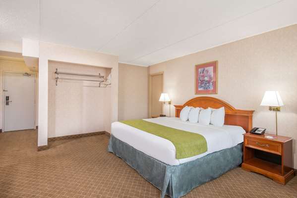  - Ramada Hotel Downtown Cumberland
