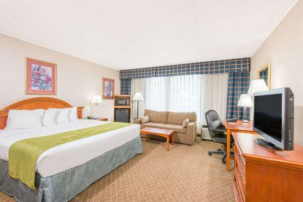  - Ramada Hotel Downtown Cumberland