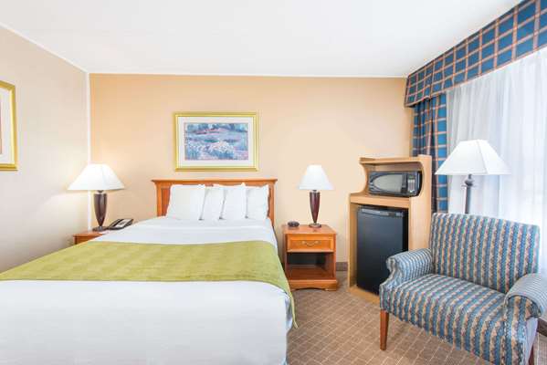  - Ramada Hotel Downtown Cumberland