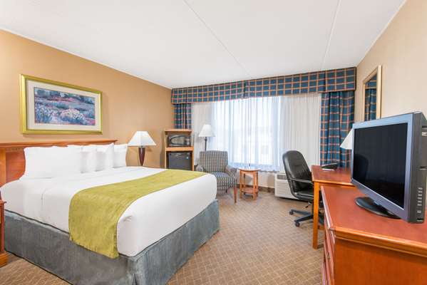  - Ramada Hotel Downtown Cumberland
