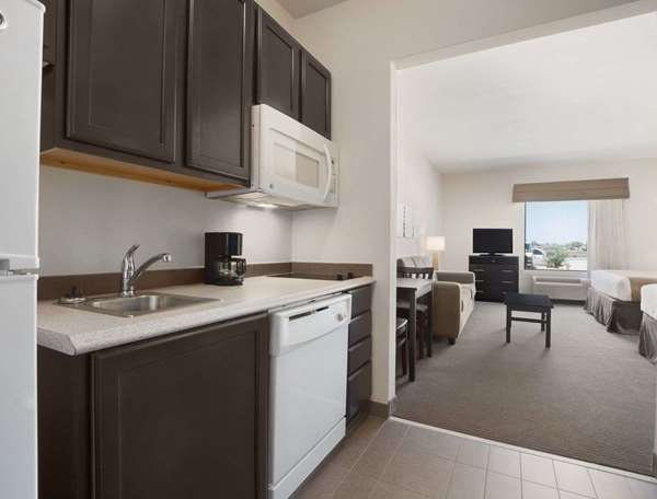 Suite - Baymont Inn & Suites Cotulla