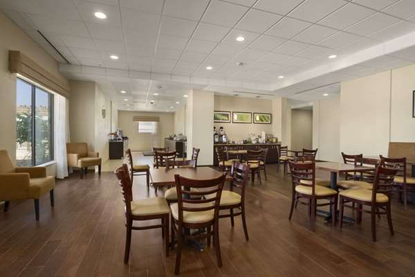  - Baymont Inn & Suites Cotulla