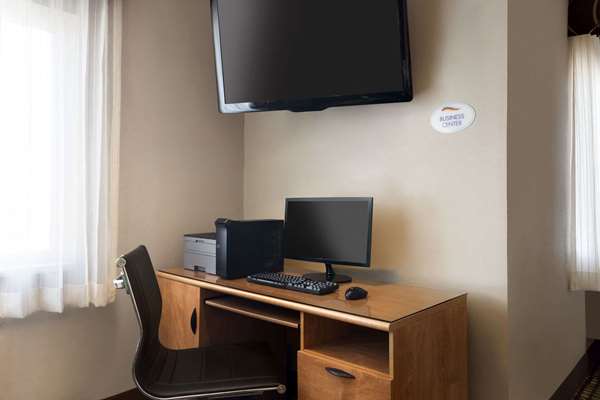 Conference Area - Baymont Inn & Suites Salina