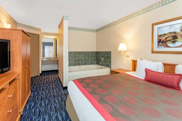  - Ramada Hotel Kent