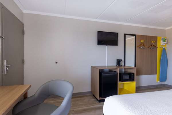  - Days Inn Northwest Fayetteville