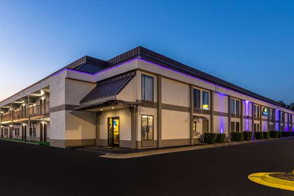 Exterior view - Days Inn Northwest Fayetteville