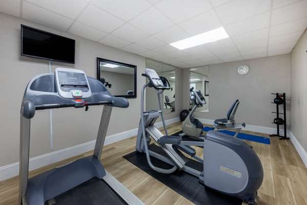 Fitness/ Exercise Room - Days Inn Northwest Fayetteville
