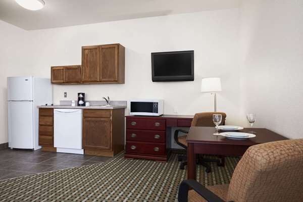  - Days Inn & Suites East Columbus