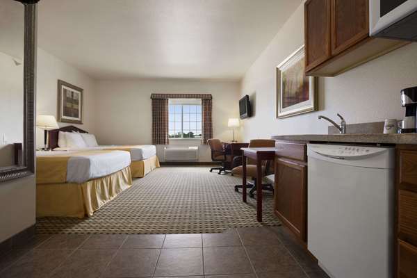  - Days Inn & Suites East Columbus