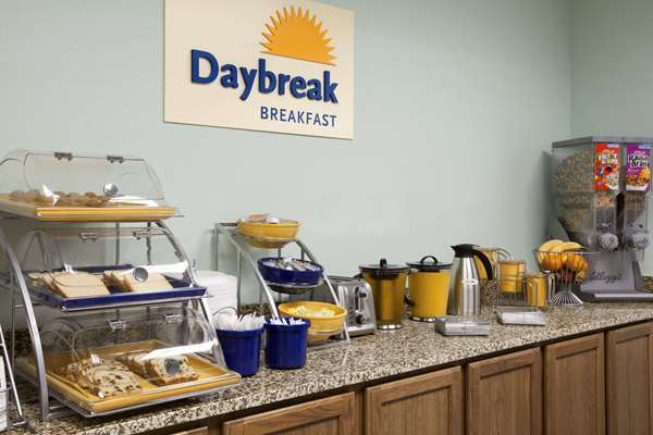  - Days Inn & Suites East Columbus