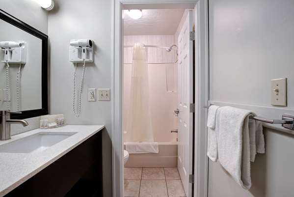  - Days Inn North Vernon