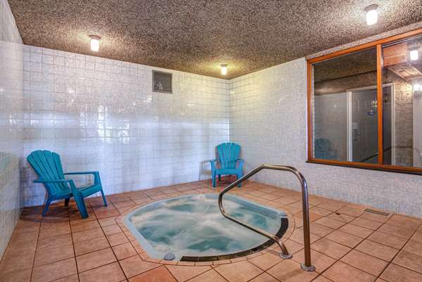Pool - Days Inn North Vernon